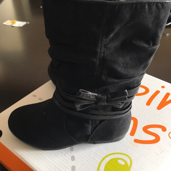 Toddler black suede boot NWT - Picture 2 of 3